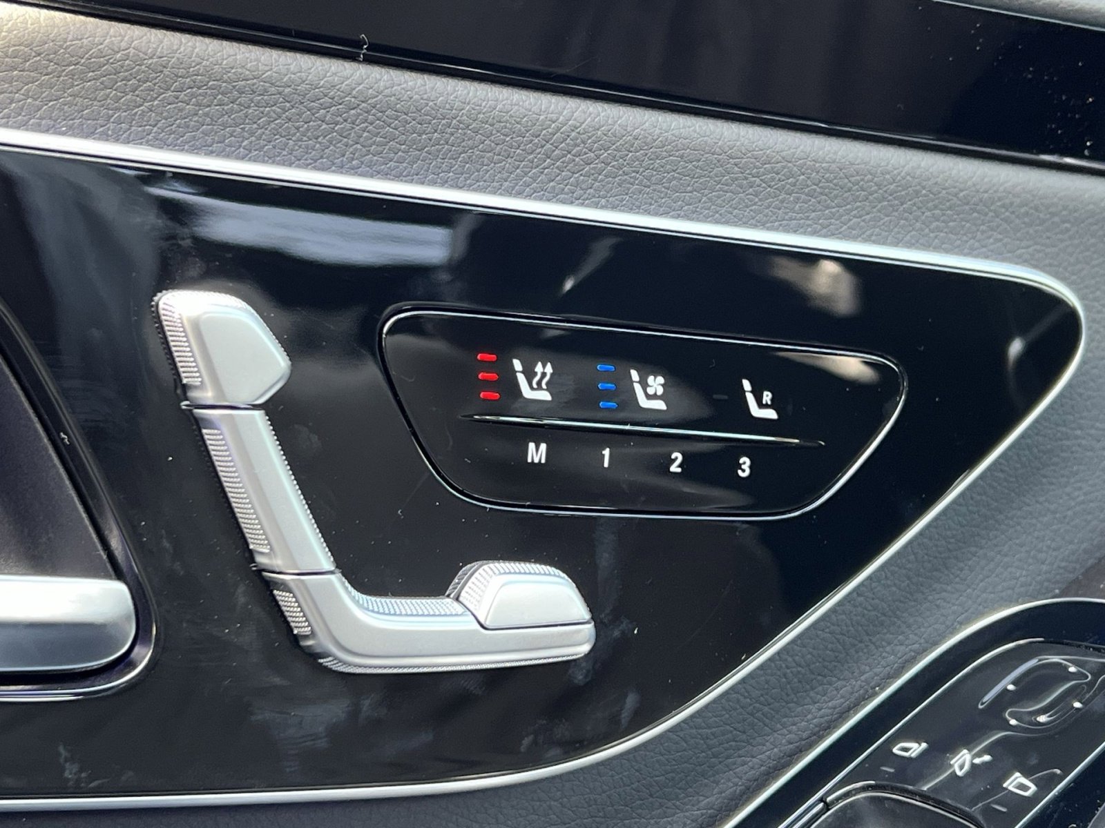 New 2026 Mercedes-Benz S 500 4MATIC image 34