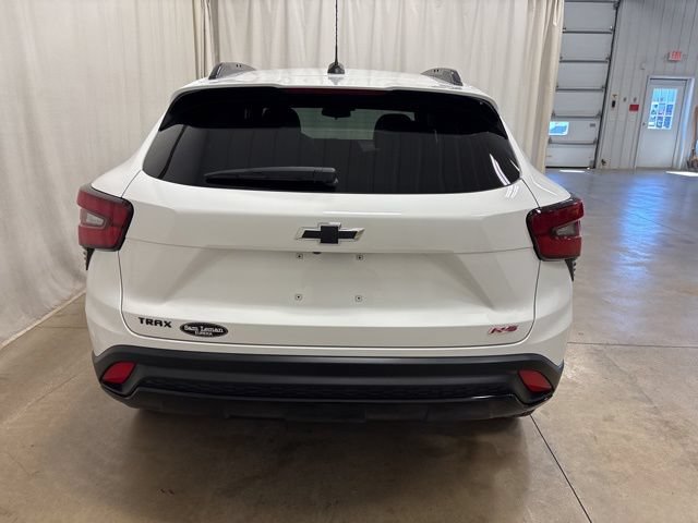 Used 2024 Chevrolet Trax RS w/ Driver Confidence Package FWD image 5