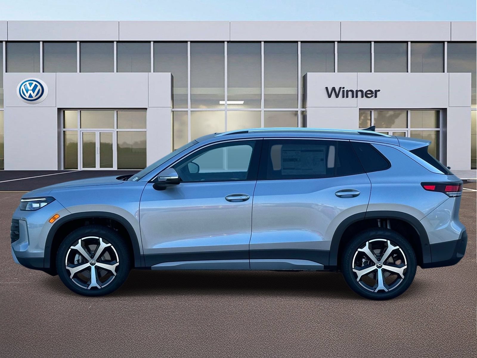 New 2026 Volkswagen Tiguan SE AWD/4WD image 2