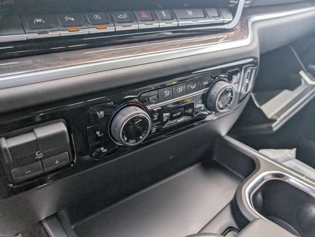 New 2026 Chevrolet Silverado 1500 LTZ w/ LTZ Premium Package AWD/4WD image 23