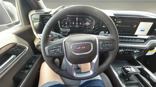 Used 2025 GMC Sierra 1500 SLT w/ SLT Premium Plus Package image 10