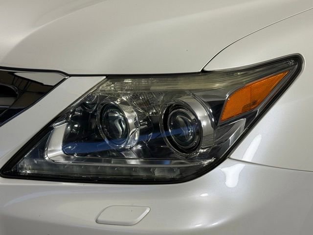 Used 2014 Lexus LX 570 4WD image 9