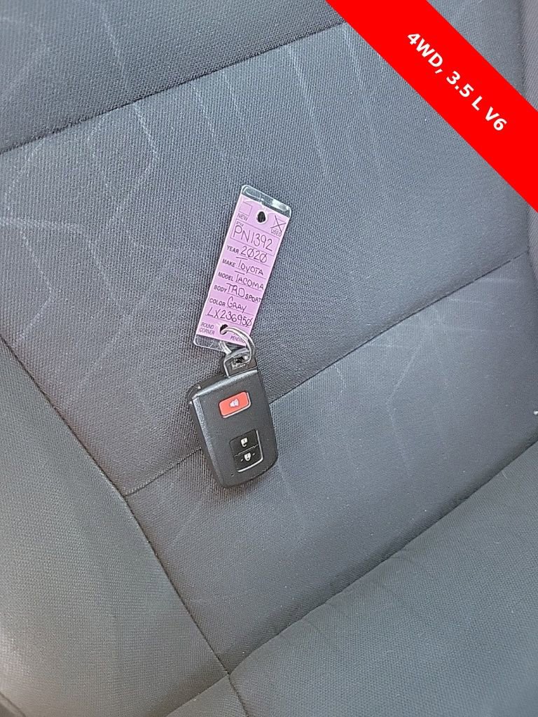 Used 2020 Toyota Tacoma TRD Sport image 19