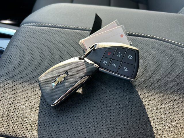 New 2025 Chevrolet Suburban Premier image 31