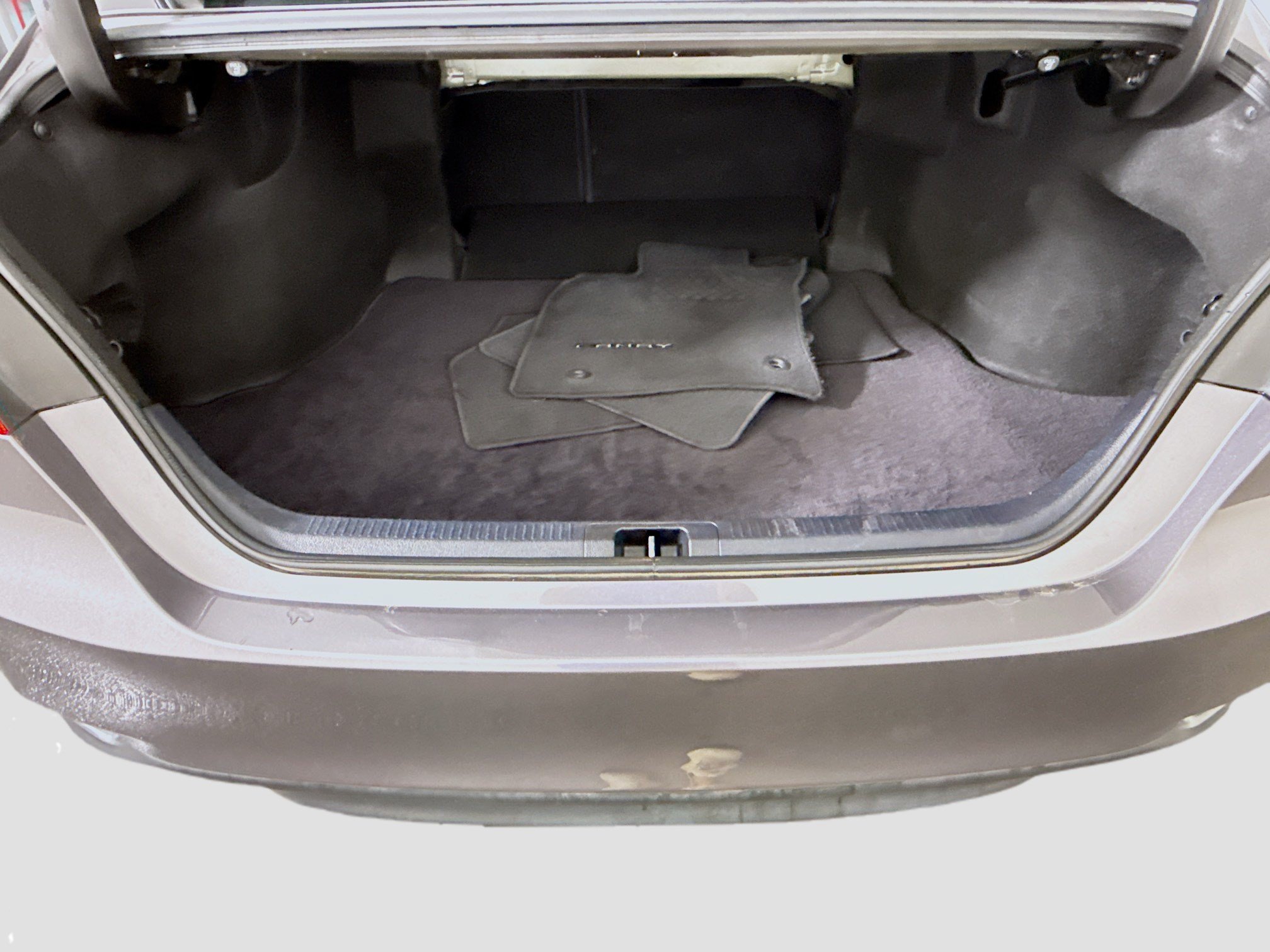 Used 2022 Toyota Camry XLE FWD image 35