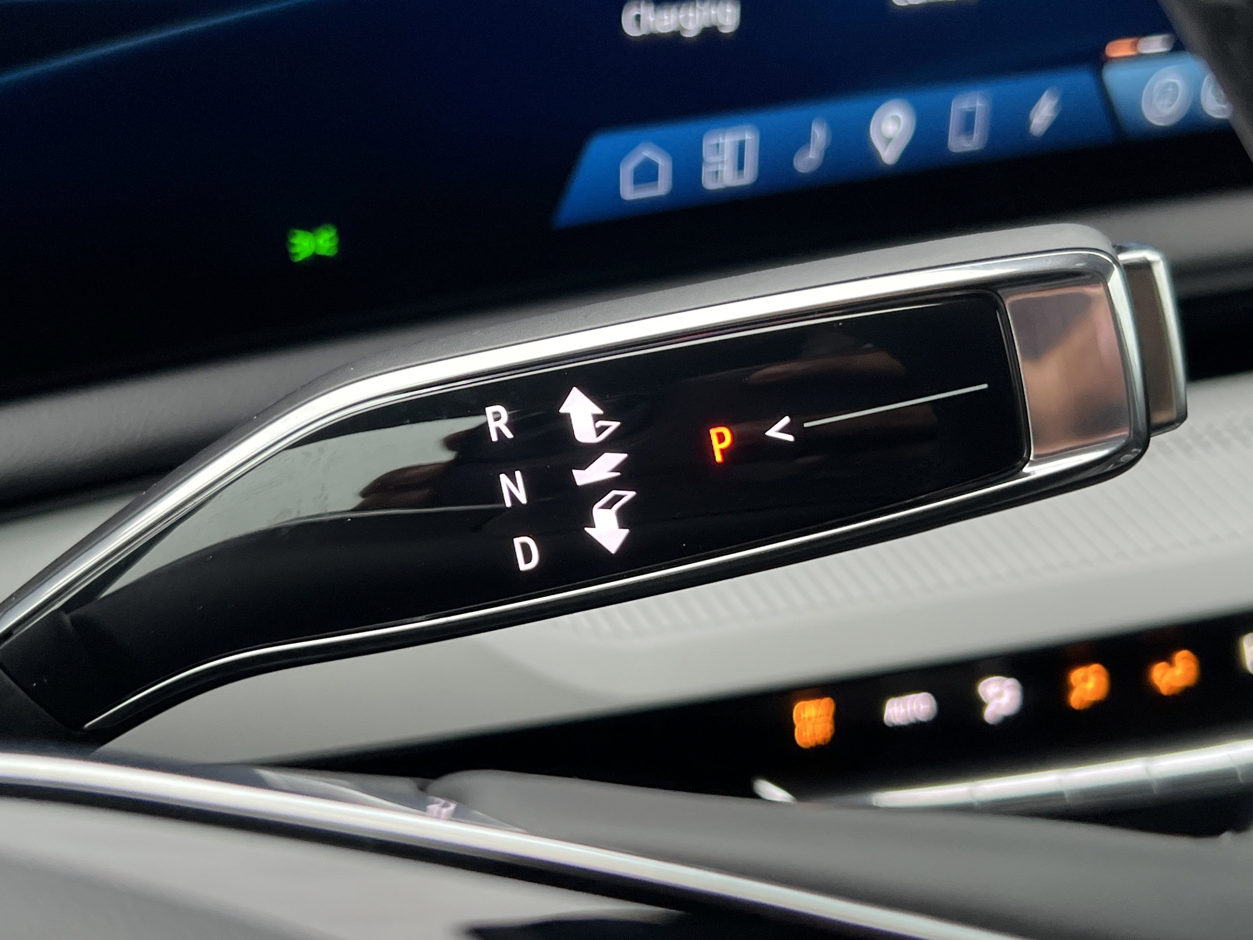 New 2026 Cadillac Optiq Luxury 2 image 32