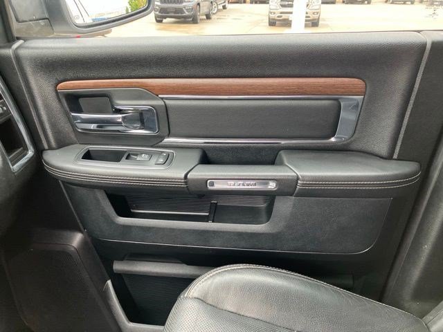 Used 2017 RAM 1500 Laramie AWD/4WD image 17