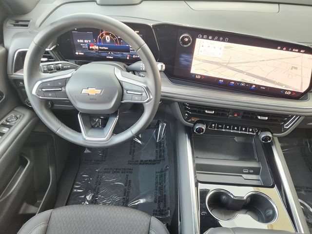 Used 2025 Chevrolet Suburban LS RWD image 28