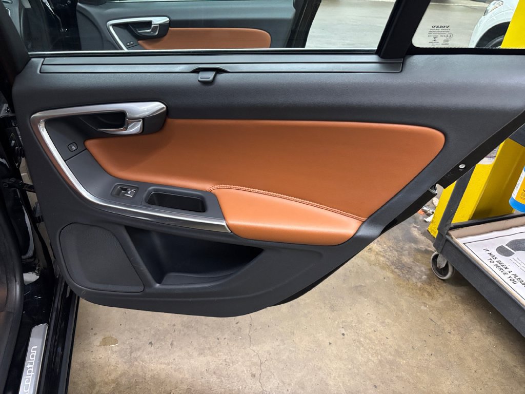 Used 2017 Volvo S60 T5 Inscription AWD/4WD image 18