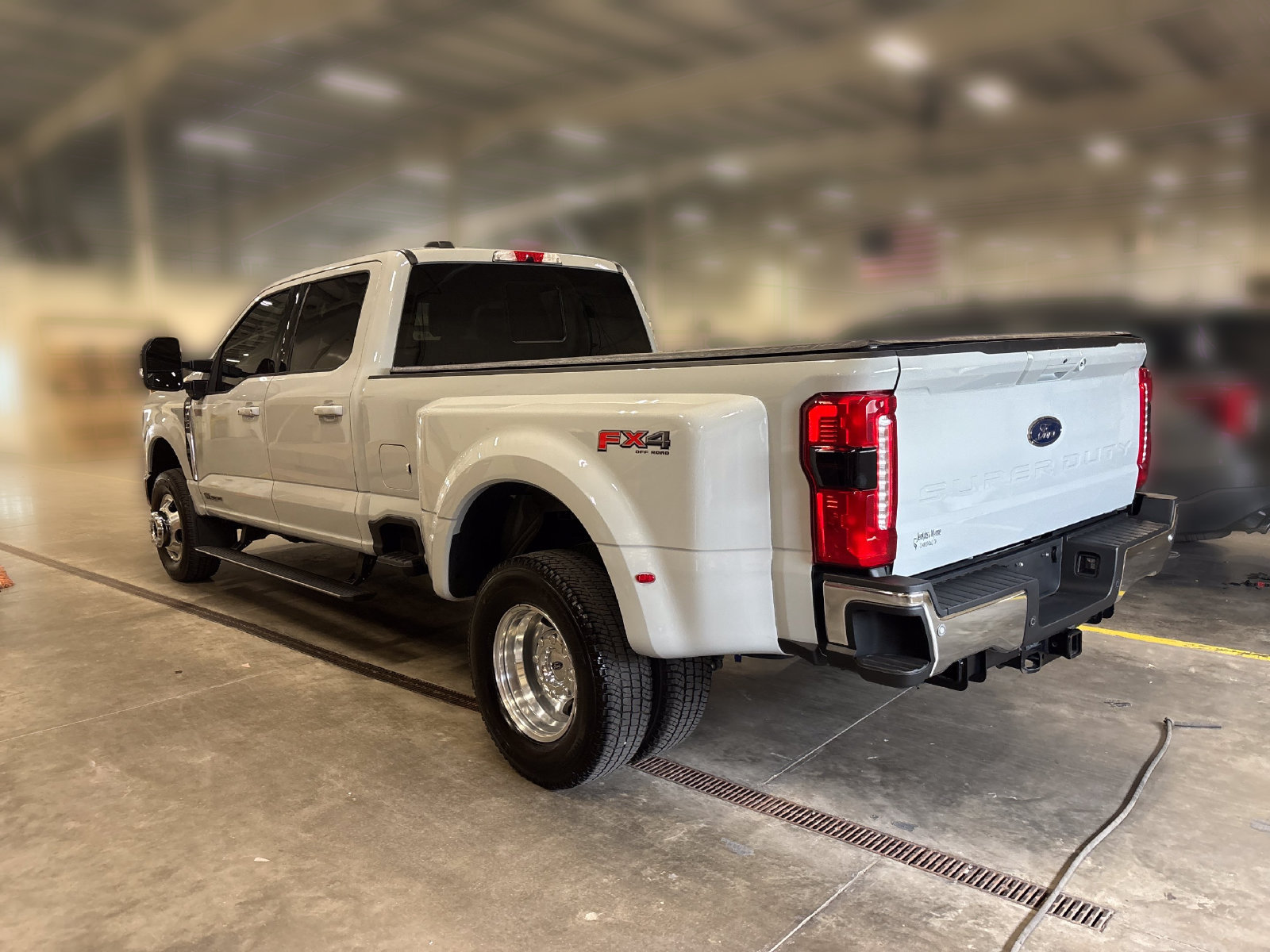 Certified 2025 Ford F350 Lariat w/ Lariat Ultimate Package AWD/4WD image 3