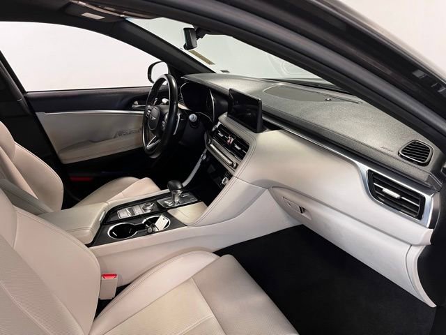 Used 2025 Genesis G70 2.5T RWD image 11