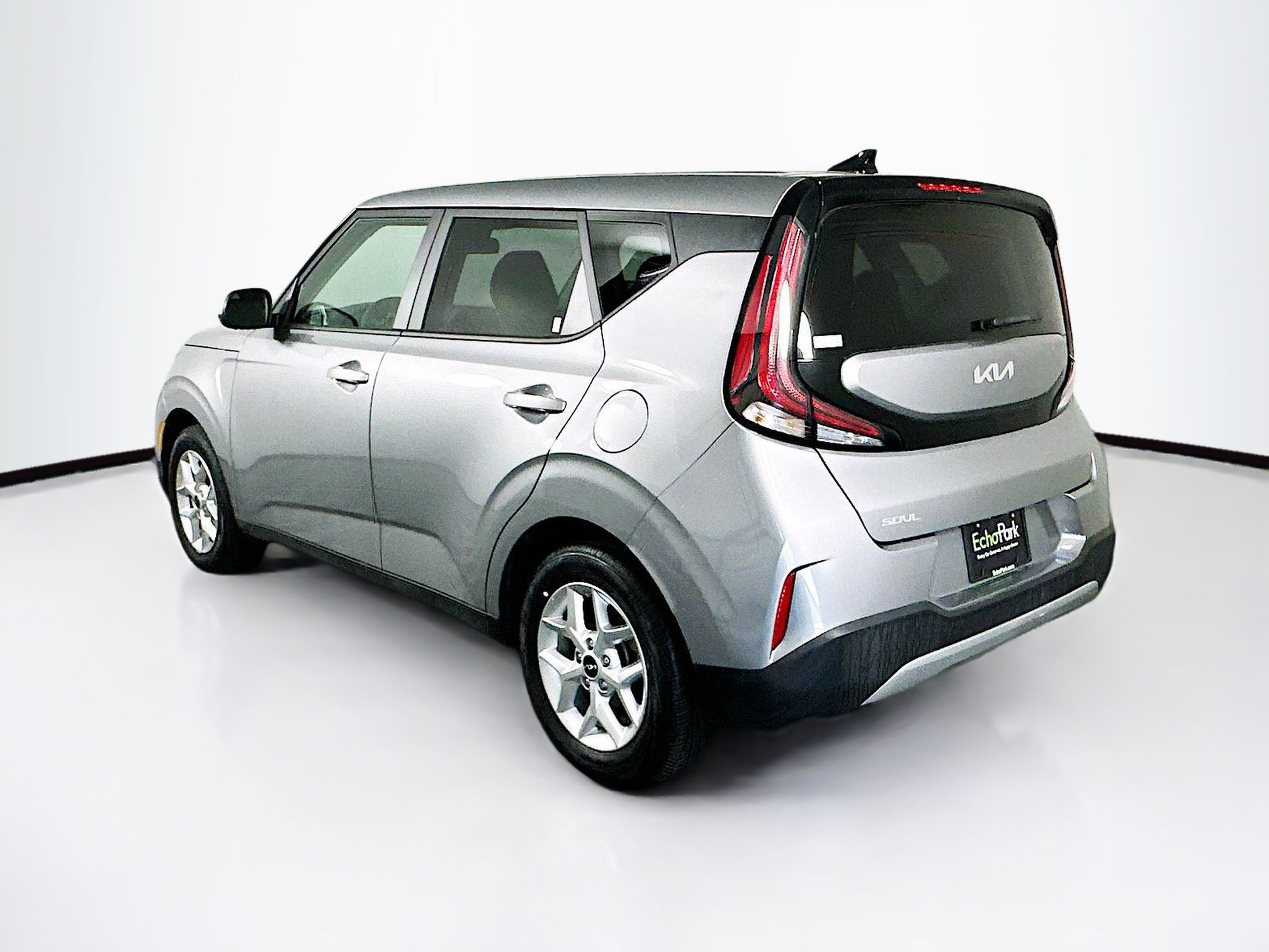 Used 2025 Kia Soul LX w/ LX Technology Package FWD image 5