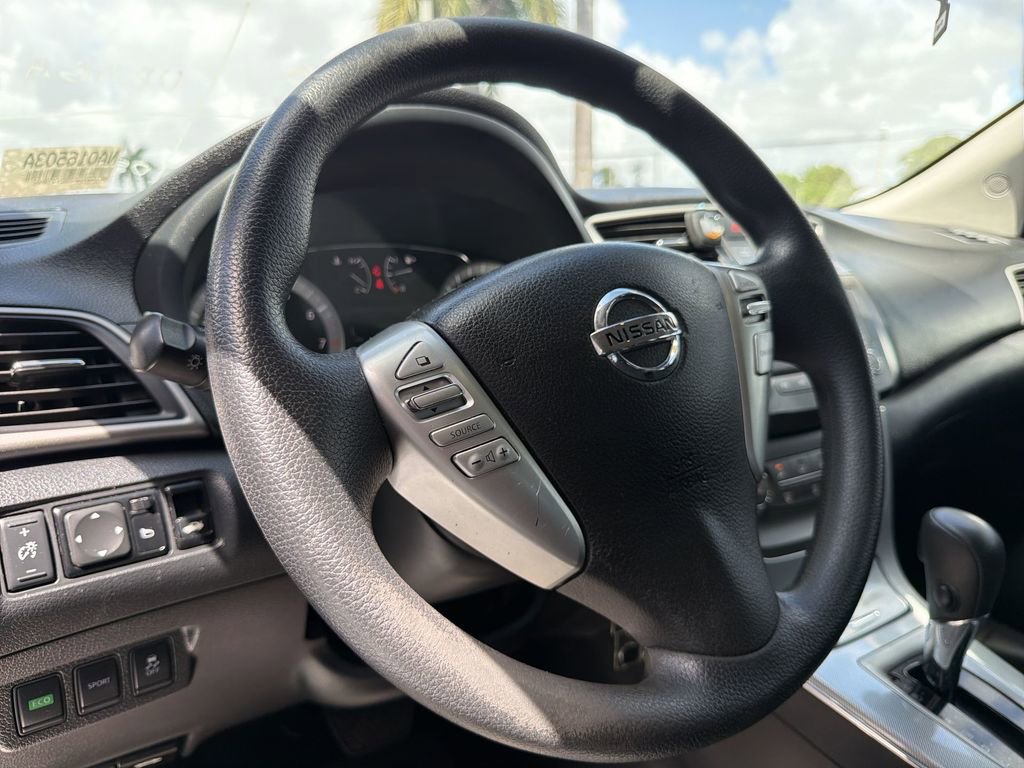 Used 2013 Nissan Sentra SR FWD image 23