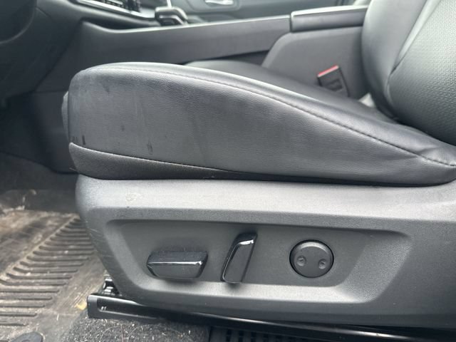 Used 2023 Nissan Rogue SV w/ SV Premium B Package AWD/4WD image 16