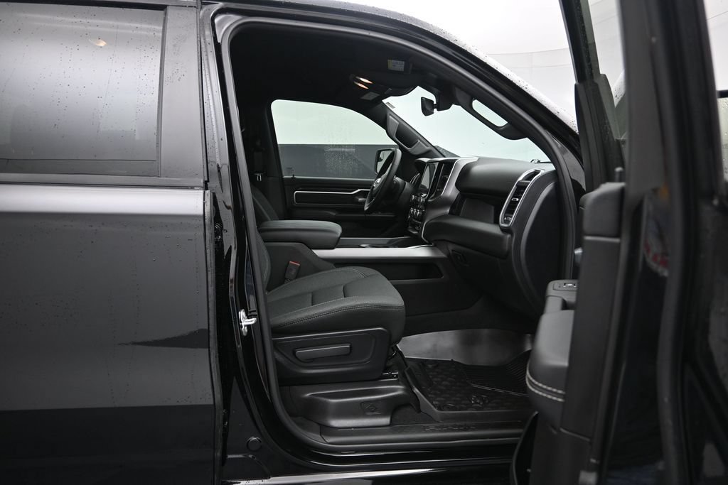 Used 2026 RAM 1500 Big Horn w/ Night Edition AWD/4WD image 26