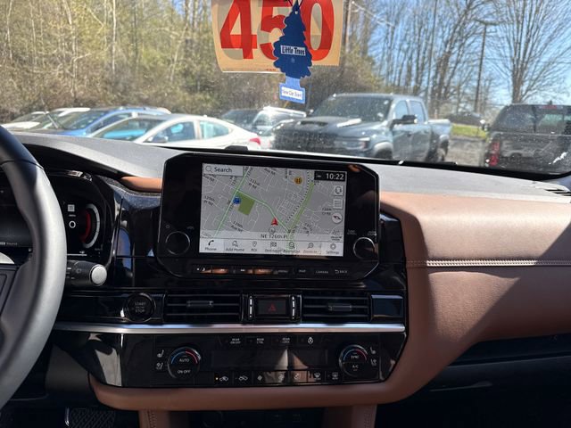 Used 2025 Nissan Pathfinder Platinum w/ Black Appearance Package image 23