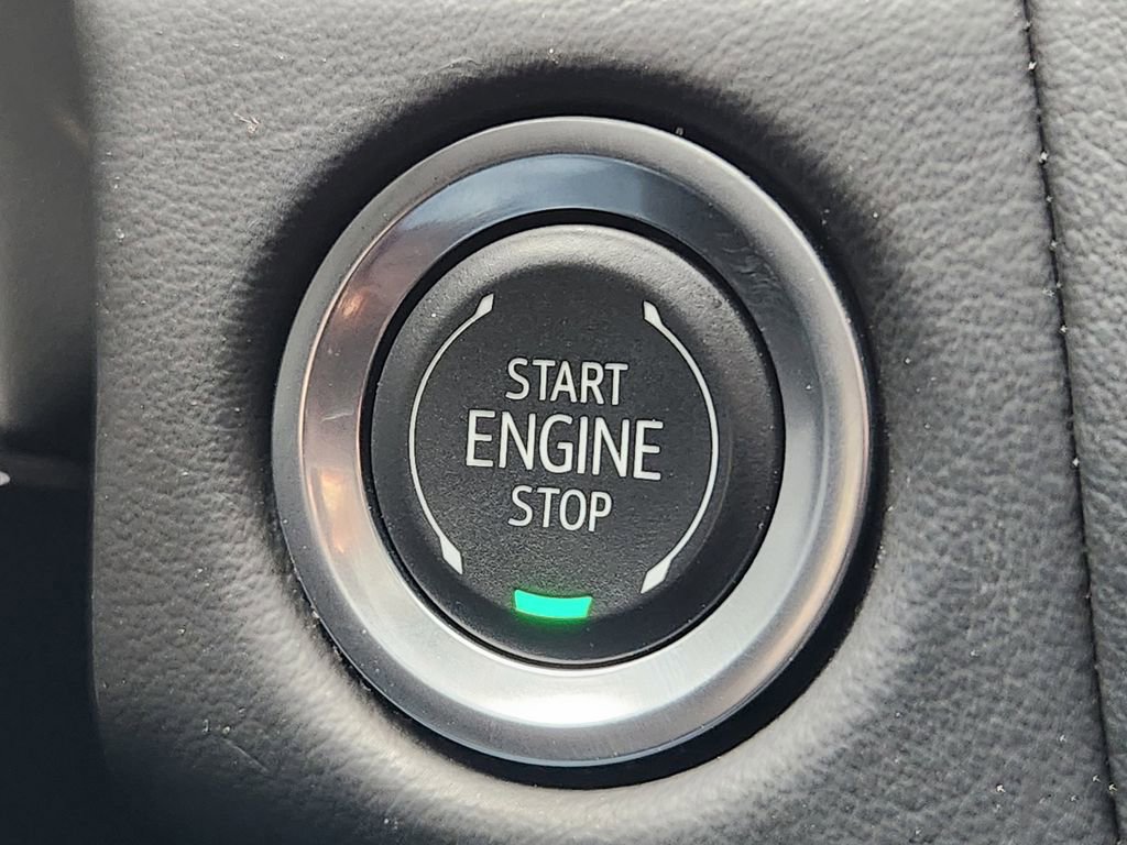 Used 2024 GMC Yukon AT4 w/ AT4 Premium Plus Package image 24