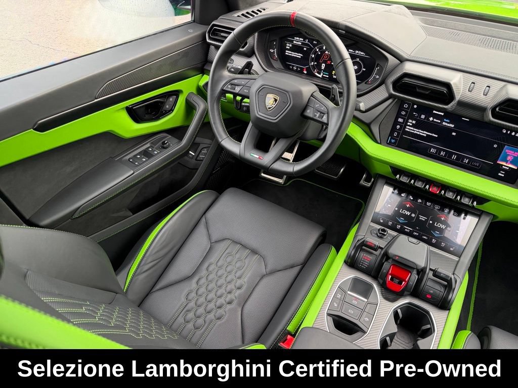 Used 2025 Lamborghini Urus SE AWD/4WD image 32