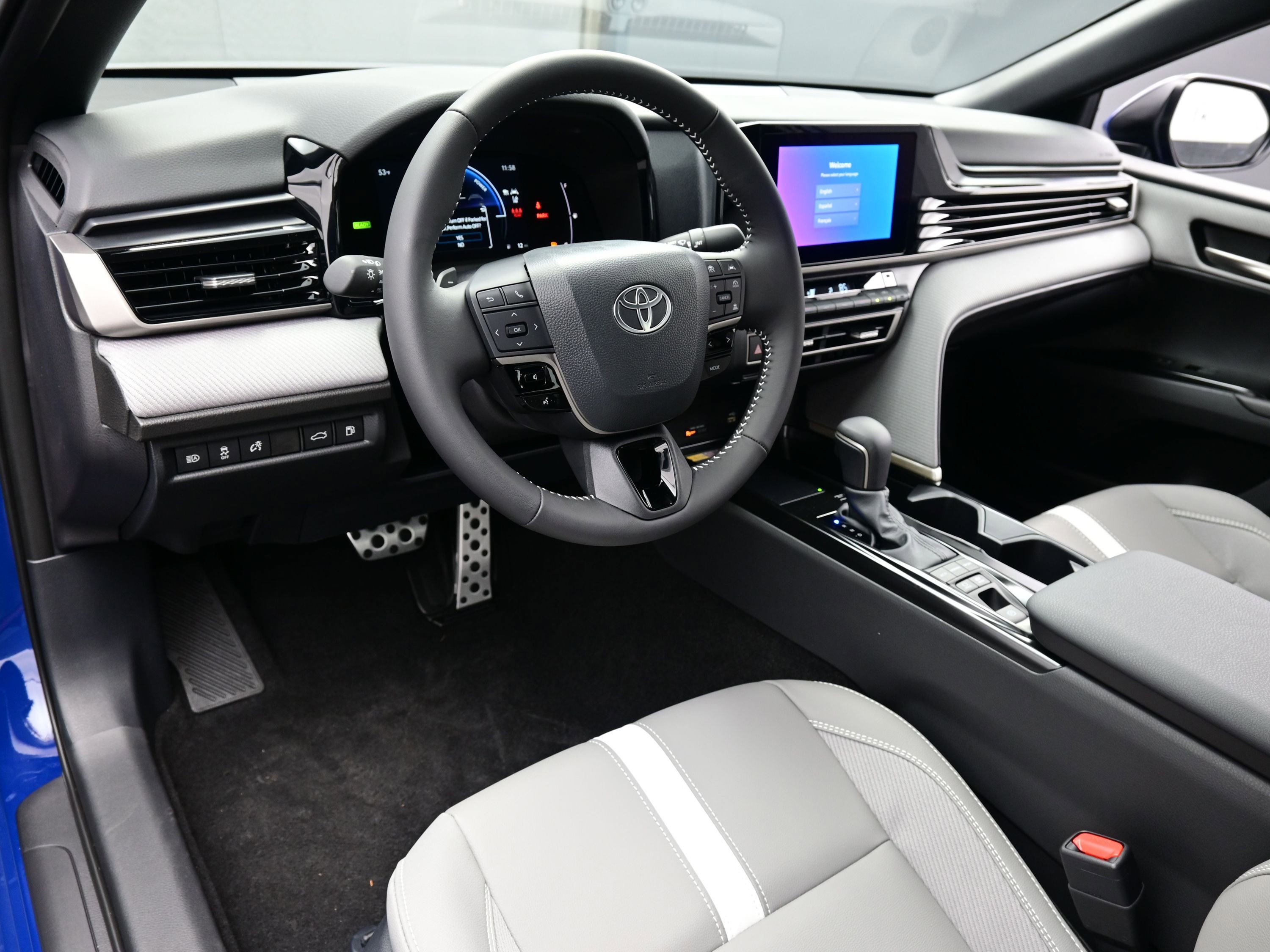 Used 2026 Toyota Camry SE image 14