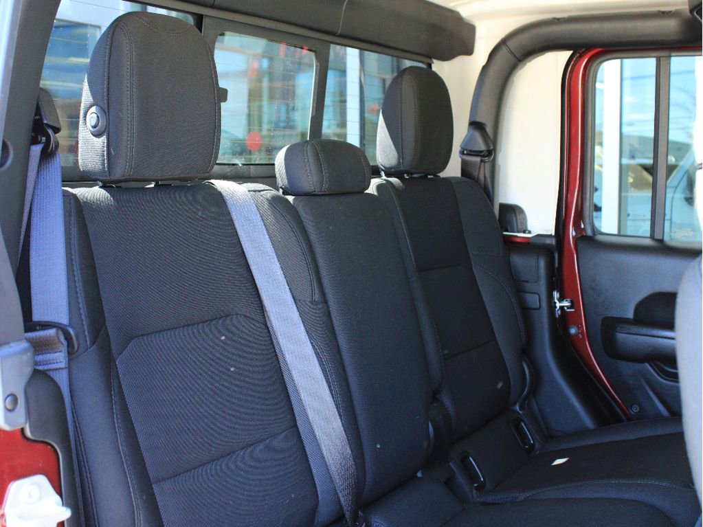 Certified 2021 Jeep Gladiator Sport AWD/4WD image 28