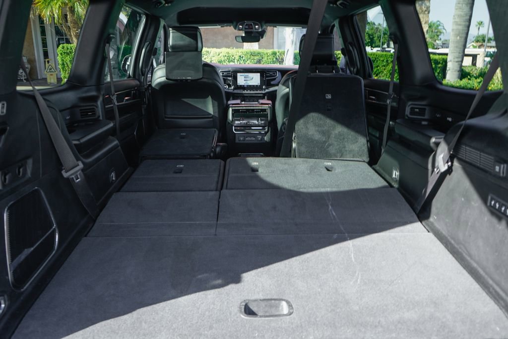 Used 2022 Jeep Wagoneer Series III w/ Rear Seat Video Group 1 image 9