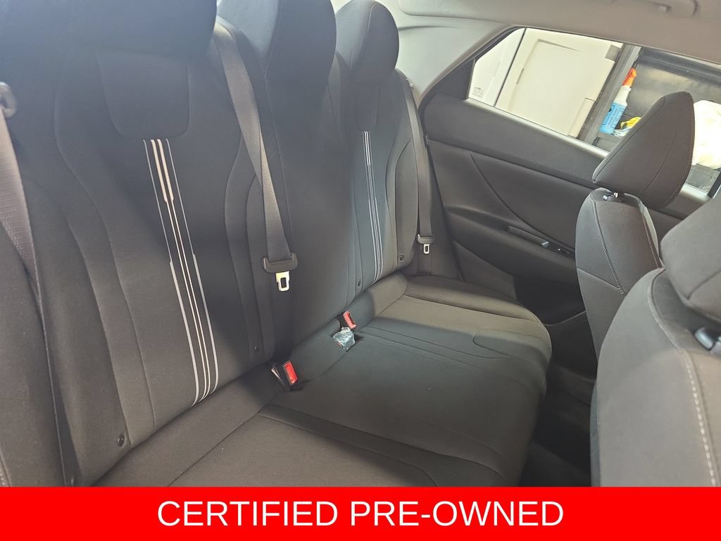 Certified 2025 Hyundai Elantra Hybrid FWD image 11