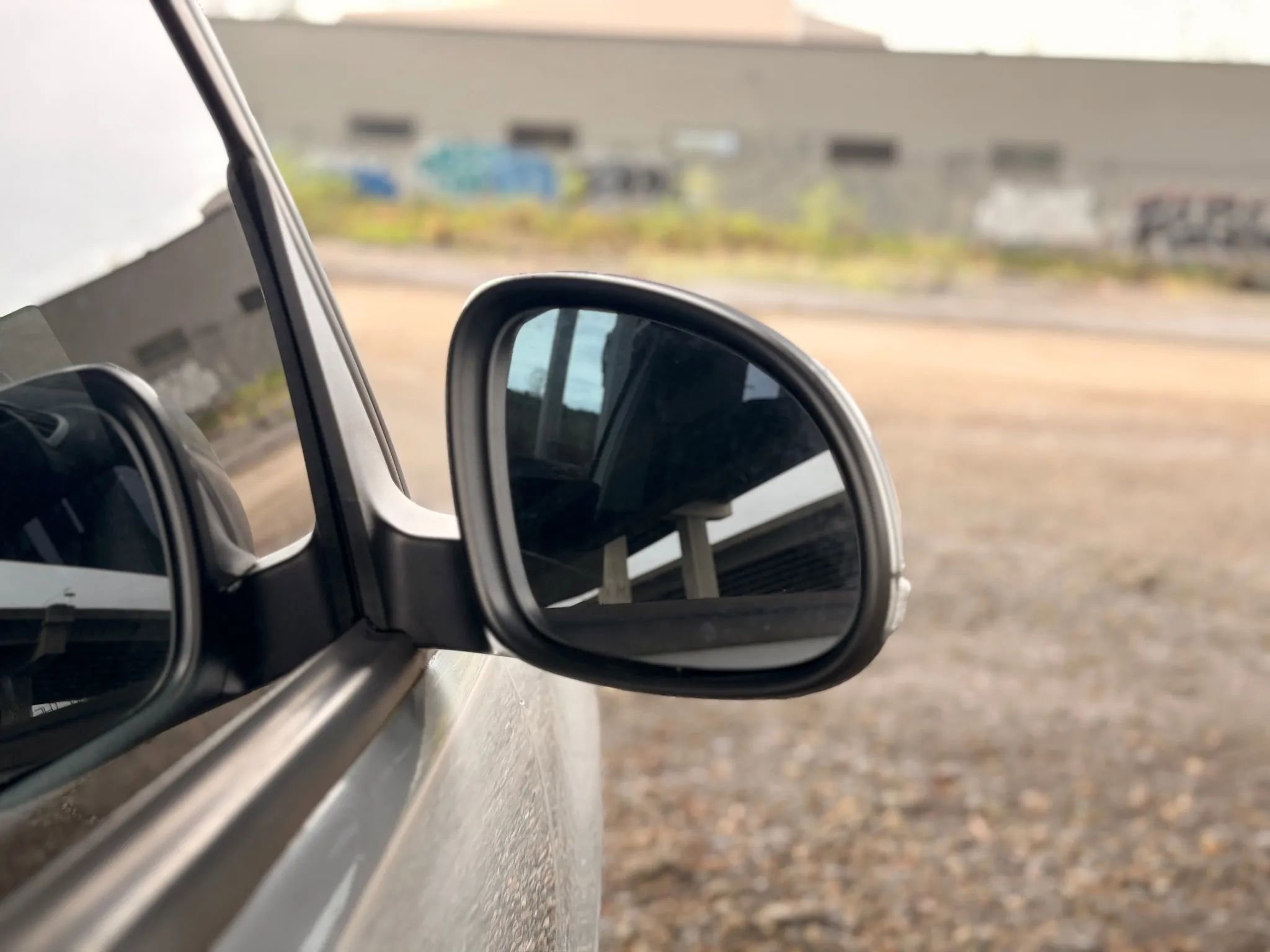 Used 2011 Volkswagen Tiguan S image 19