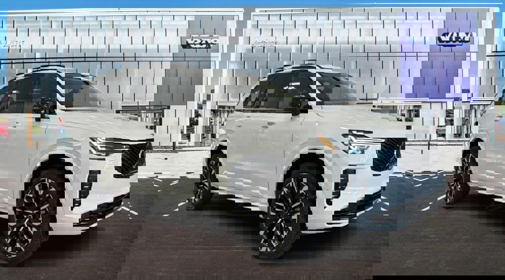 New 2026 Volvo XC90 B6 Ultra w/ Protection Package Premier image 1