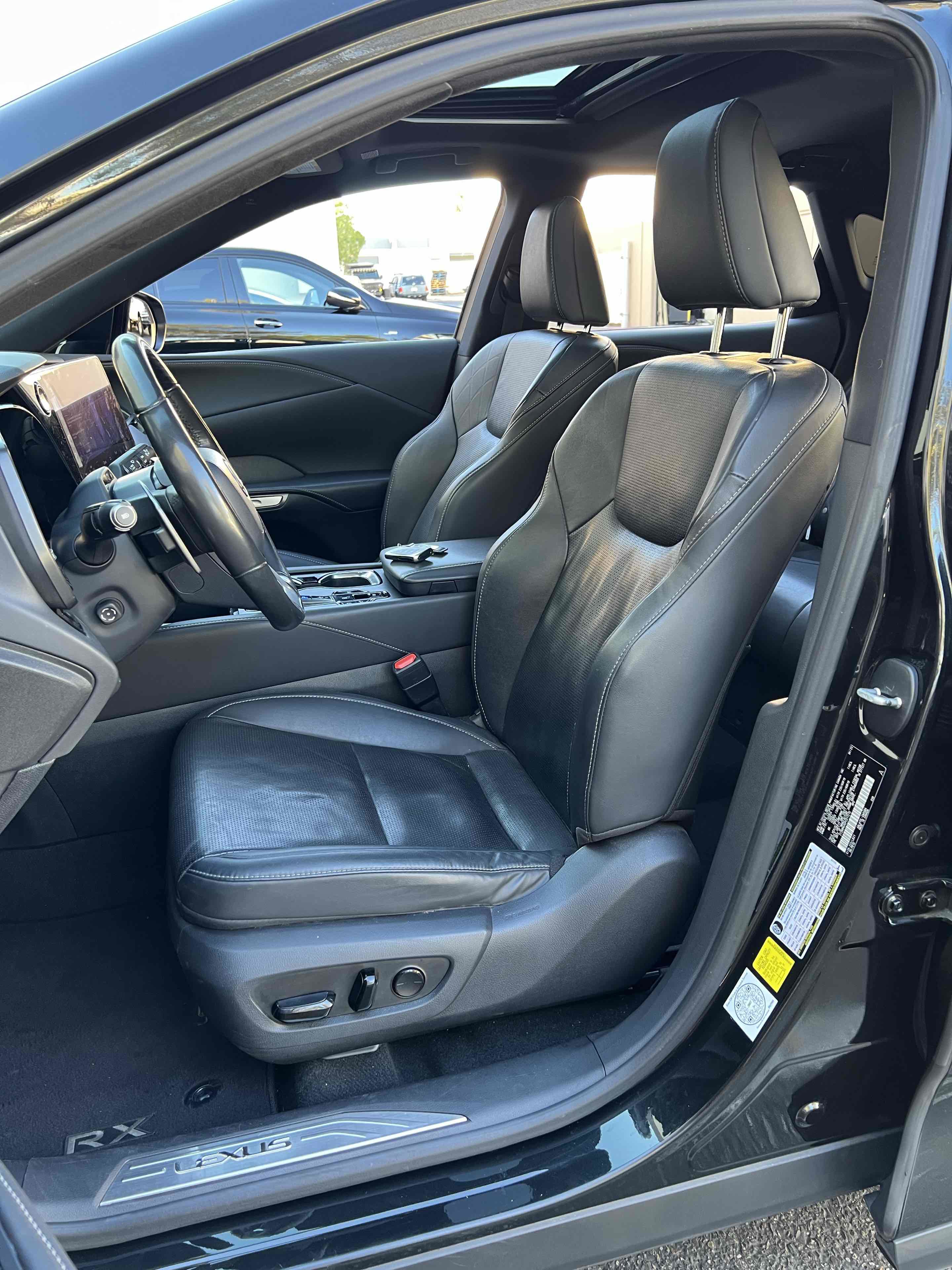 Used 2023 Lexus RX 350 image 25