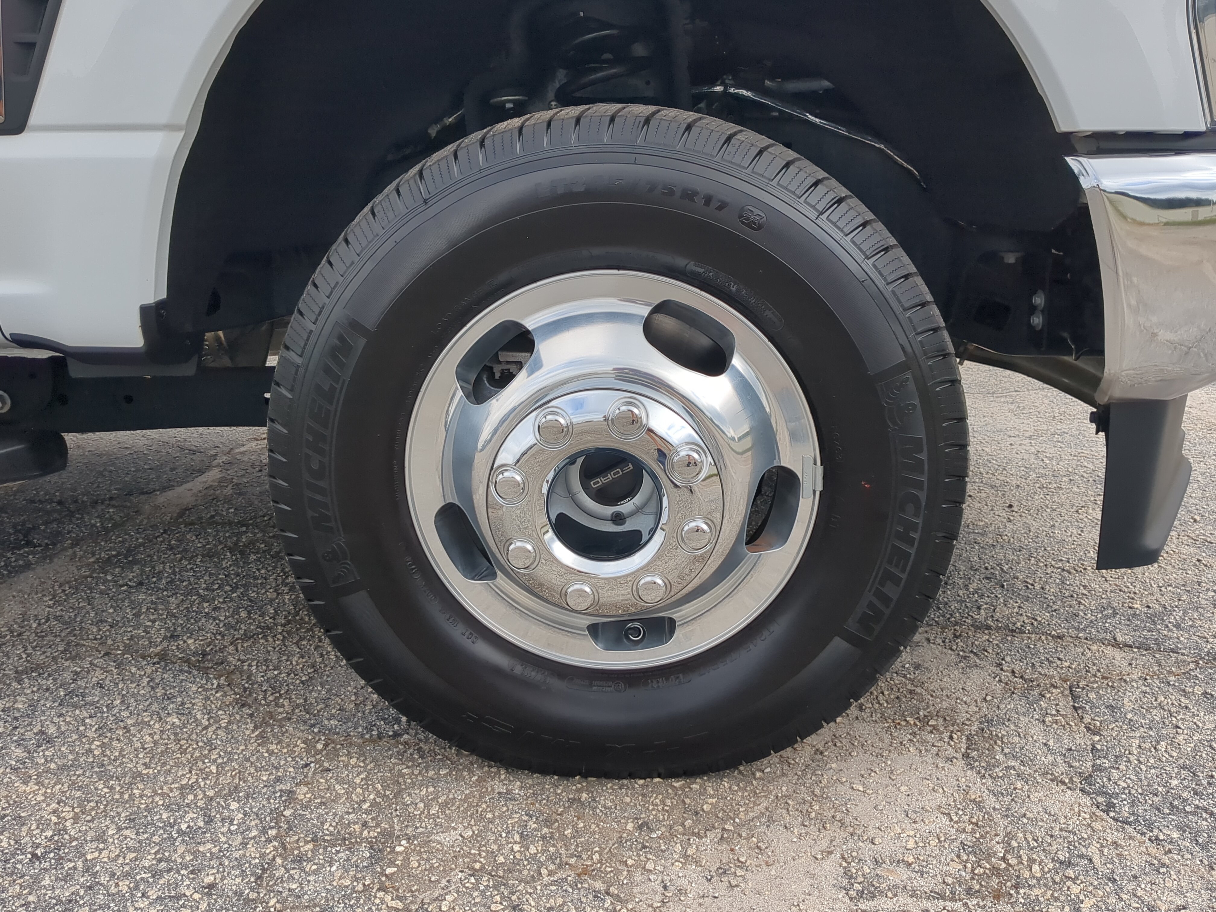 Certified 2025 Ford F350 XL w/ XL Chrome Package AWD/4WD image 9