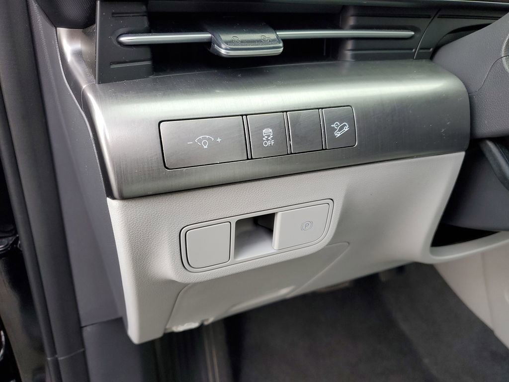 Used 2025 Hyundai Kona SEL image 13