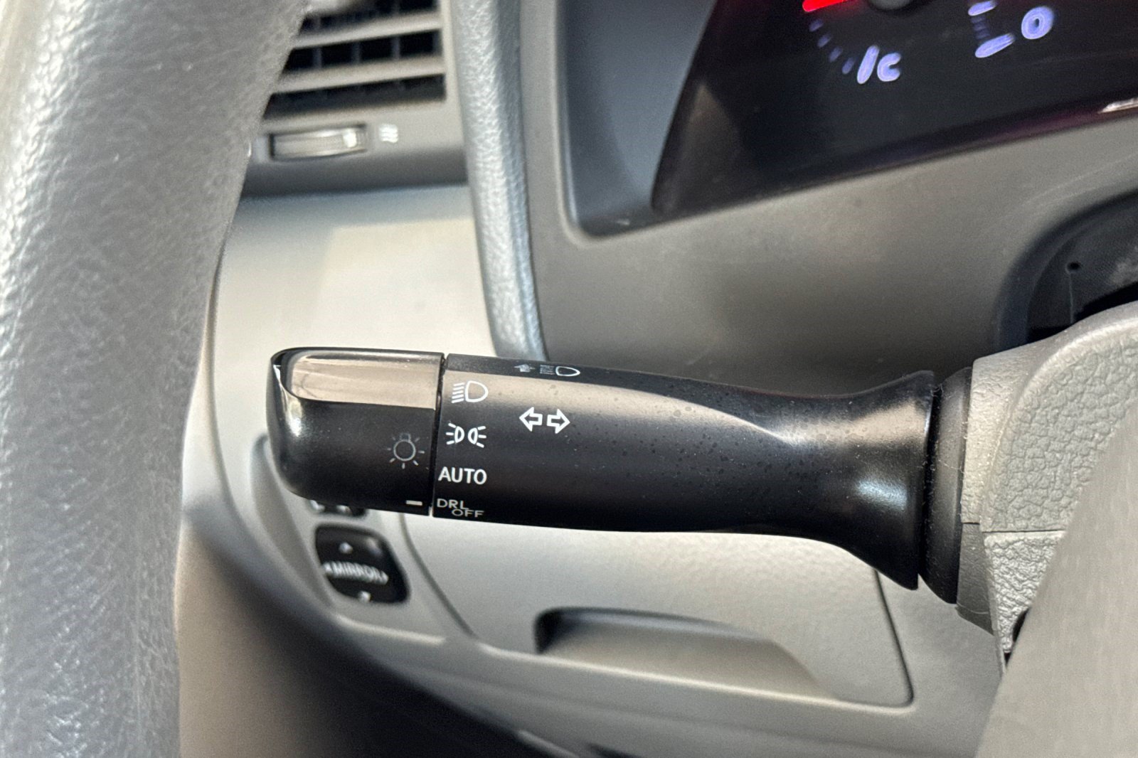 Used 2010 Toyota Camry LE FWD image 29