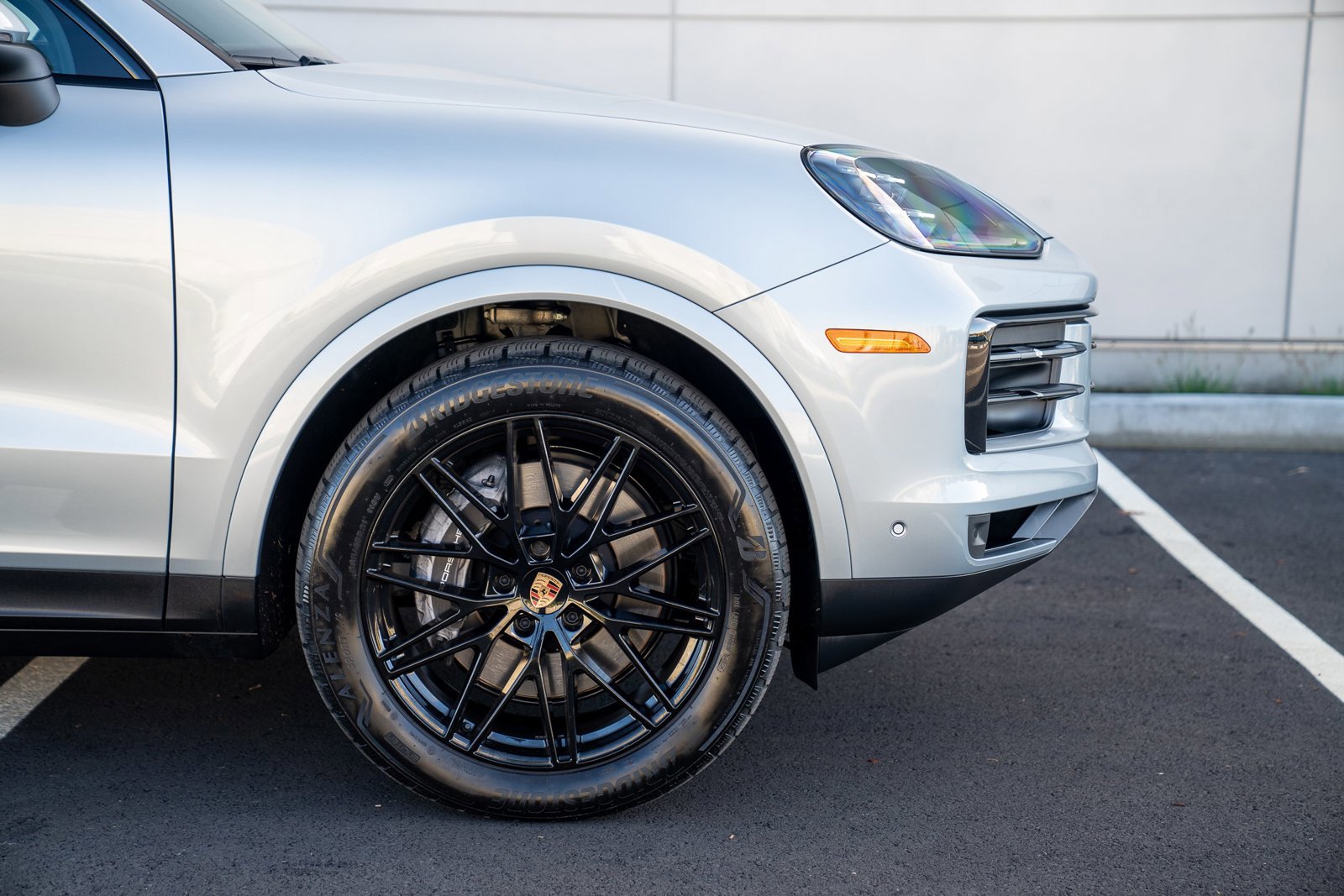 Used 2025 Porsche Cayenne image 9
