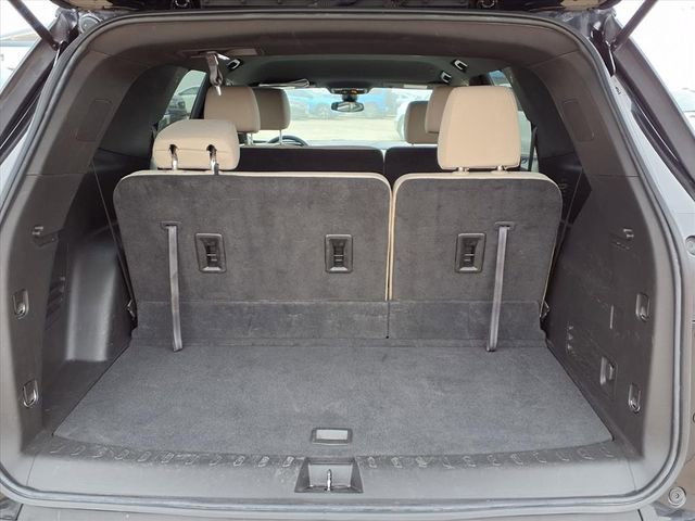 Used 2023 Chevrolet Traverse LS image 12