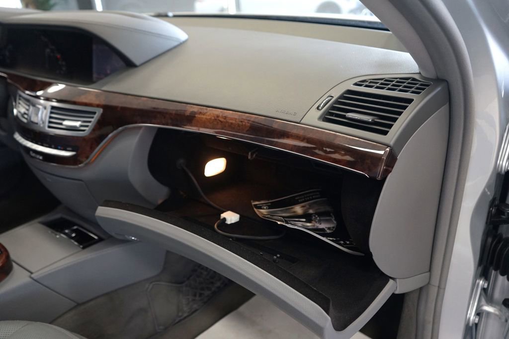 Used 2008 Mercedes-Benz S 550 4MATIC w/ AMG Sport Pkg image 49