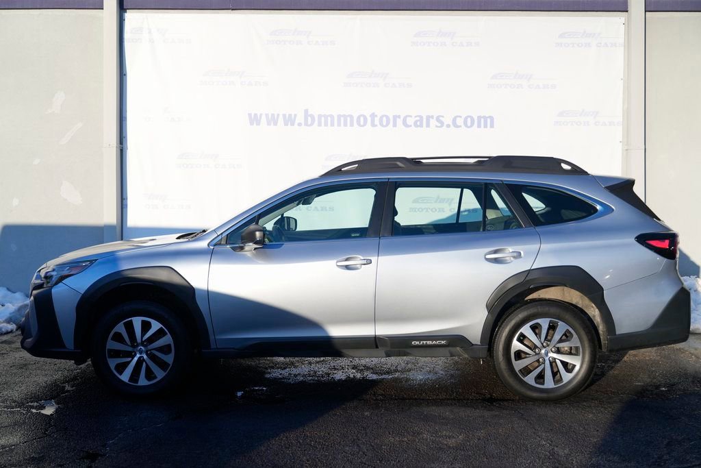 Used 2023 Subaru Outback 2.5i image 8