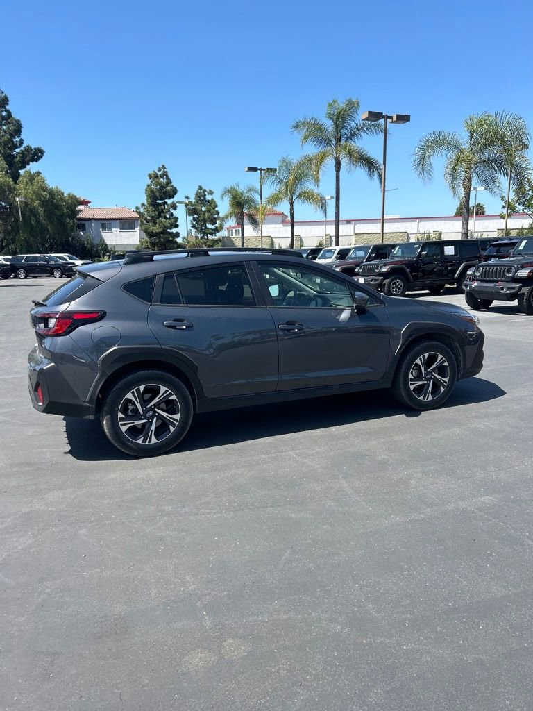 Used 2025 Subaru Crosstrek 2.0i Premium image 8