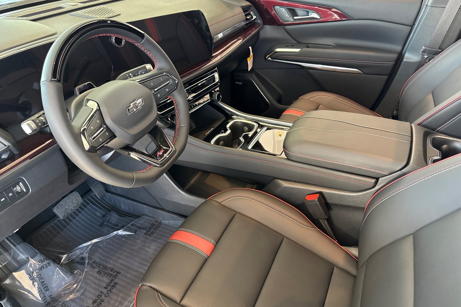 New 2027 Chevrolet Traverse RS w/ LPO, Floor Liner Package AWD/4WD image 7