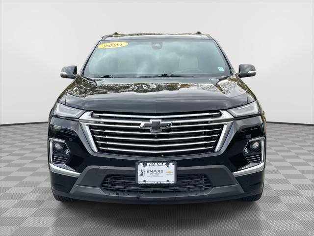 Used 2023 Chevrolet Traverse Premier image 2