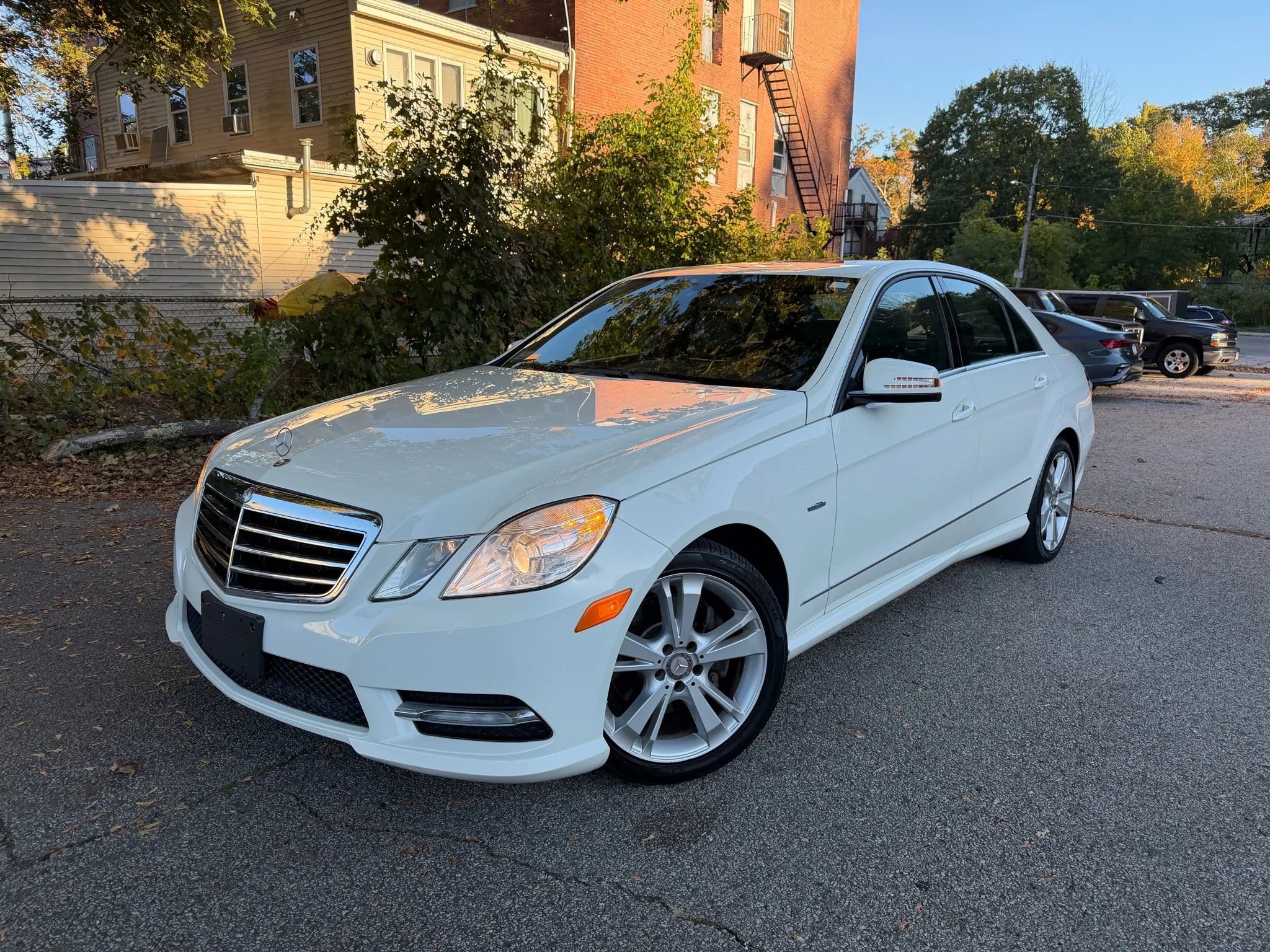 Used 2012 Mercedes-Benz E 350 4MATIC Sedan image 1