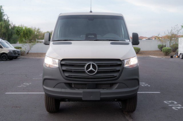 Used 2025 Mercedes-Benz Sprinter 2500 image 2