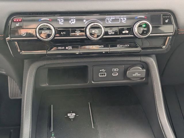 Used 2025 Honda Pilot TrailSport image 23