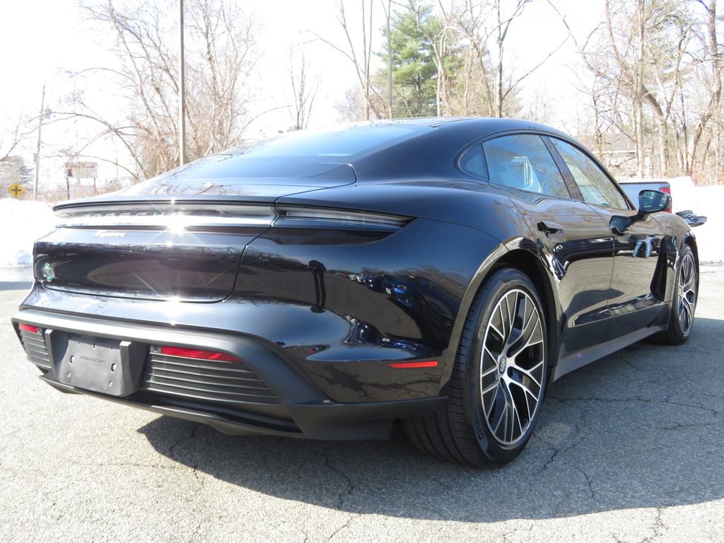 Used 2024 Porsche Taycan image 5