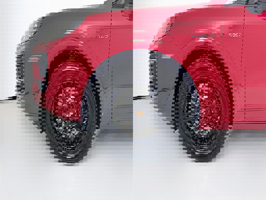 New 2026 Porsche Cayenne E-Hybrid Coupe image 33