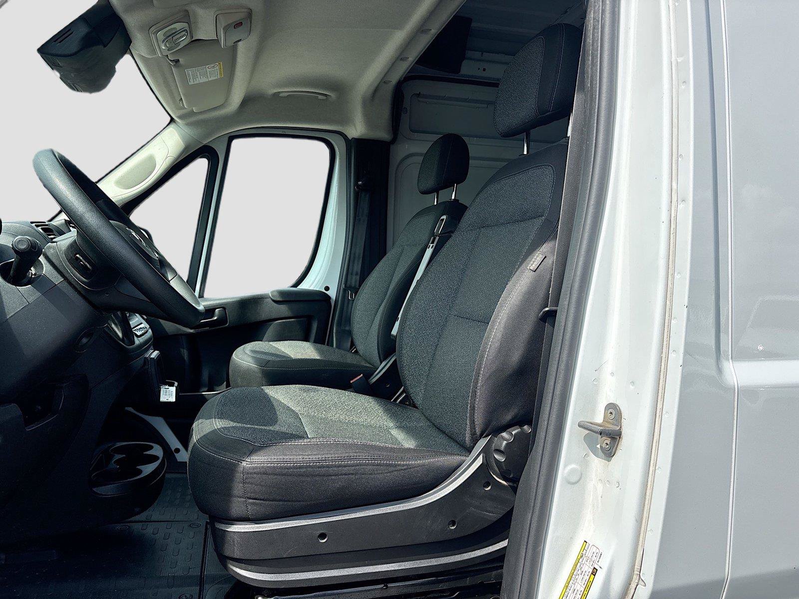 Used 2024 RAM ProMaster 2500 w/ Convenience Group FWD image 19