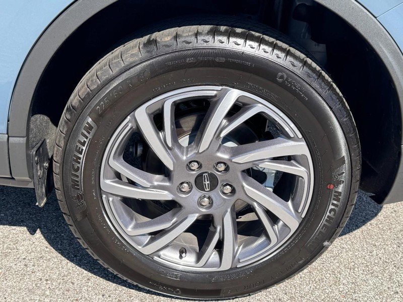 Used 2025 Lincoln Corsair Premiere AWD w/ Equipment Group 101A image 24