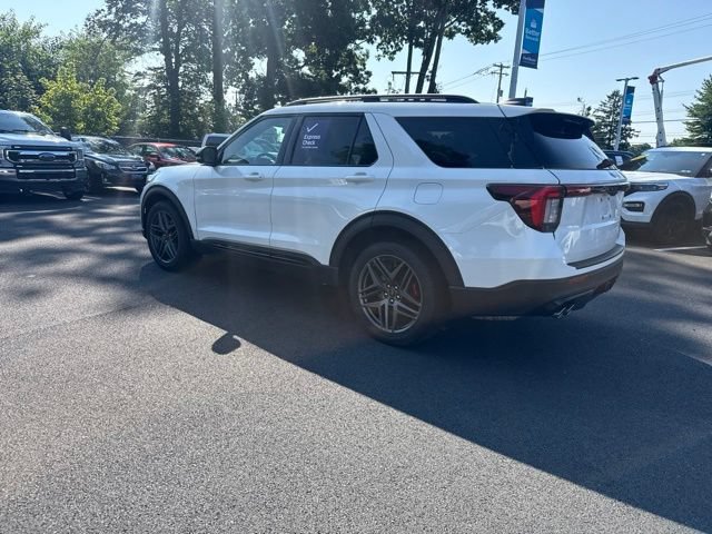 Certified 2025 Ford Explorer ST AWD/4WD image 7