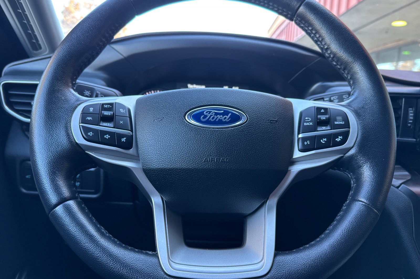 Used 2020 Ford Explorer Limited w/ Class III Trailer Tow Package image 24