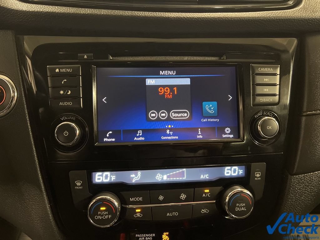 Used 2018 Nissan Rogue SV AWD/4WD image 29