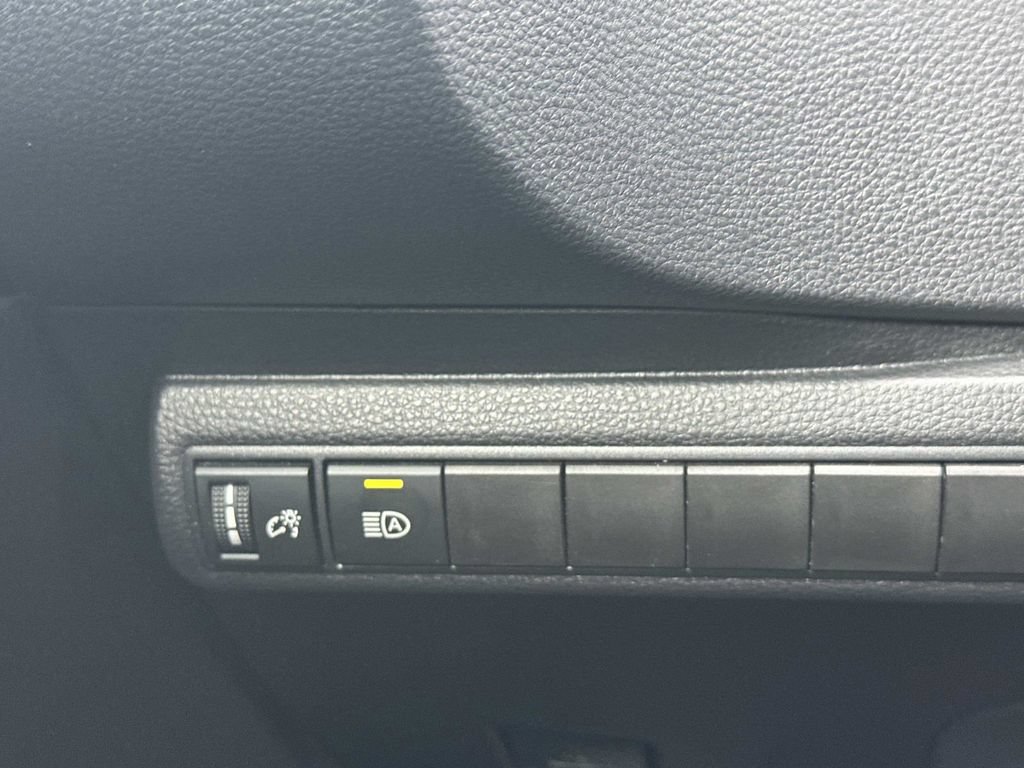 Used 2025 Toyota Corolla LE FWD image 26